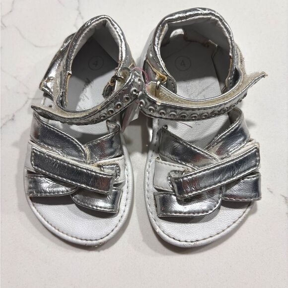 Koala Kids | Vintage Shiny Silver Girls Summer Ankle Strap Dress Sandals - Picture 1 of 11